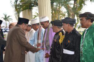 Cocatu Hormati Untuk Para Camat, Lurah dan Bobato
