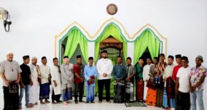 Bassam Kasuba Silaturahim dan Shalat Jum’at di Amasing Kali