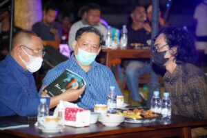 Wali Kota Ternate Perkenalkan Majalah ‘Tara No Ate’, Karya Perdana Media Komunitas Jalamalut