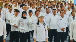 Dilantik Jadi Gubernur Perempuan Pertama di Malut, Sherly Tjoanda Dipilih Terima Tanda Jabatan