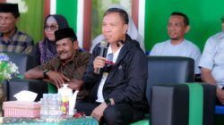 Dorong Ekonomi Desa, Bupati Halteng Salurkan Stimulus UMKM di Bakajaya