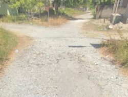 Akses ke Kantor Camat Bacan Selatan Rusak Parah, Warga Pertanyakan Tindak Lanjut Pemda