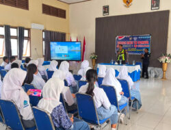 Bangun Generasi Pelopor Keselamatan, Satlantas Polres Halteng Gelar _Police Goes to School_ di SMK Negeri 8 Weda