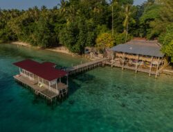 Diam di Atas Laut Halmahera, Kita Belajar Sejarah Sambil Menjaga Alam